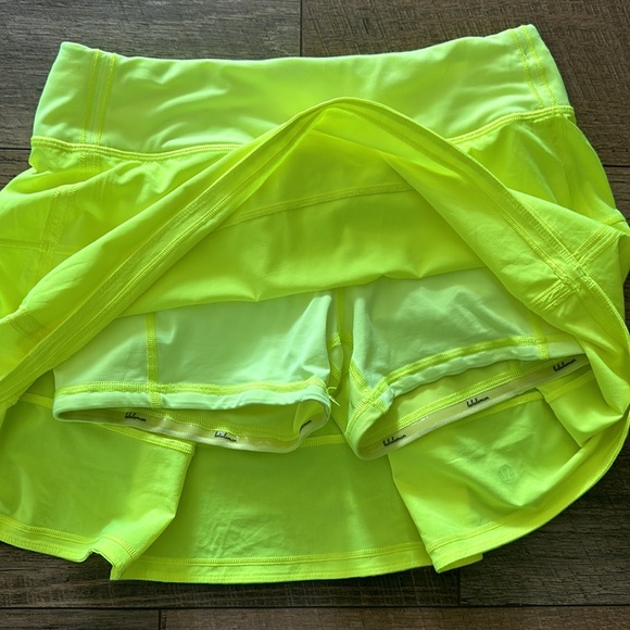 Lululemon pace Rival skirt size 4 - Picture 3 of 3